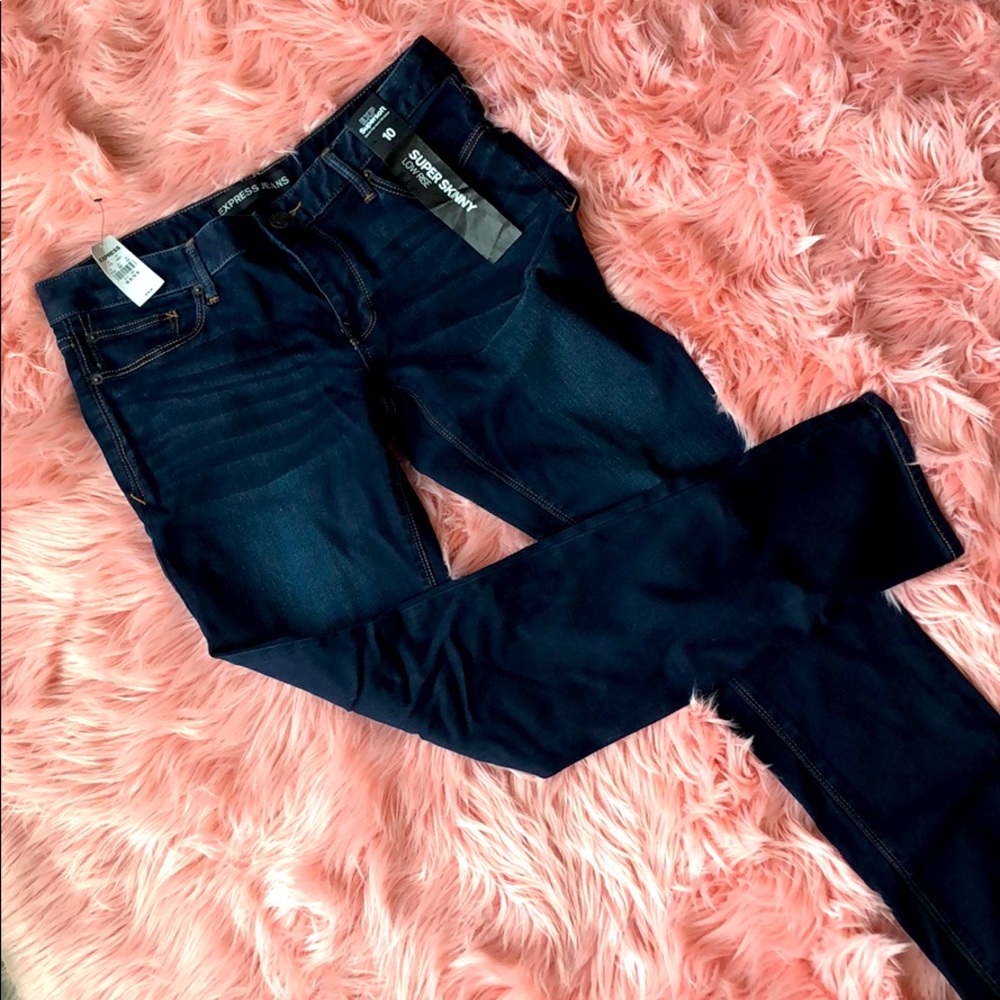 Women’s skinny low rise jeans
